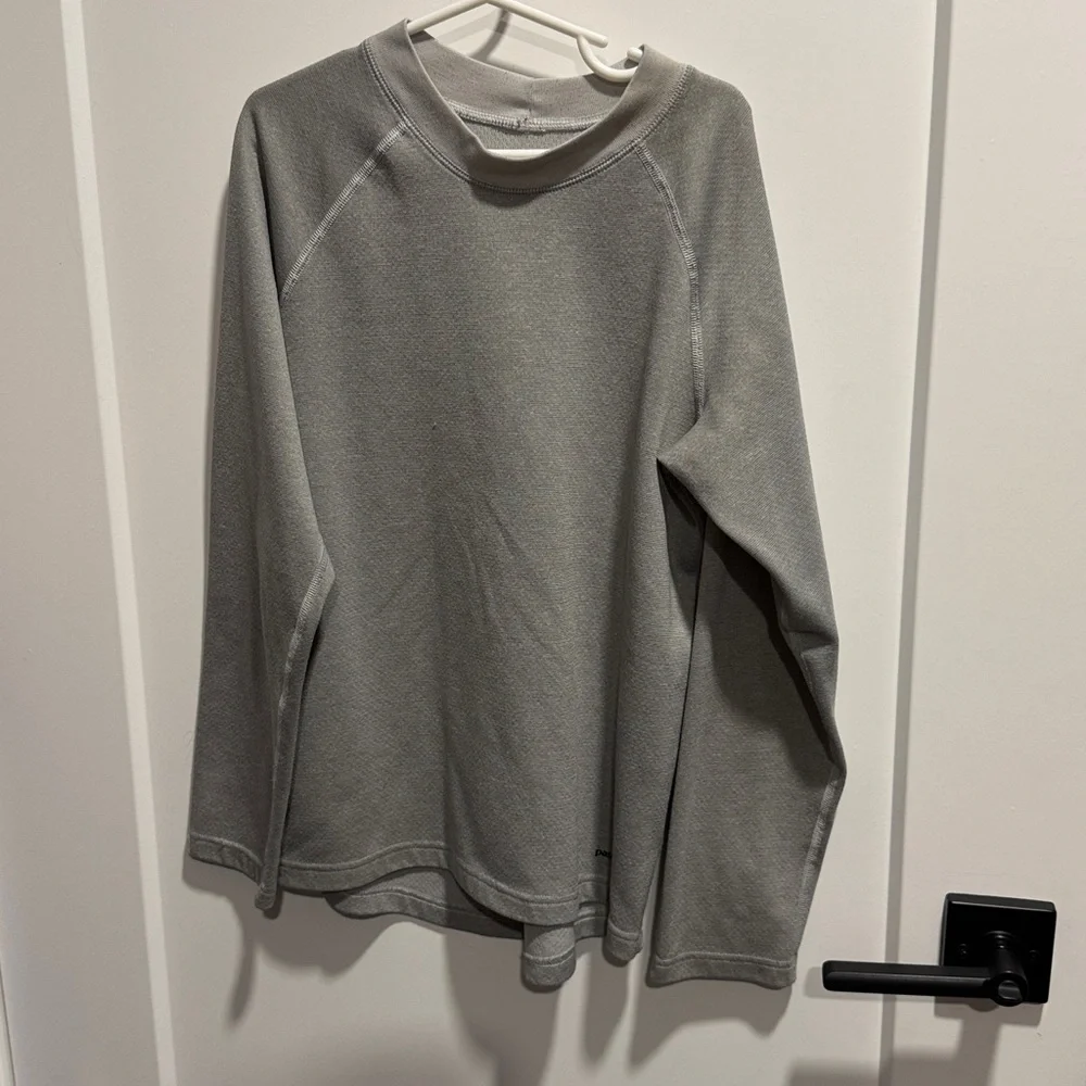 Patagonia Bundle Fleece Pullover and Capilene Baselayer Size 10